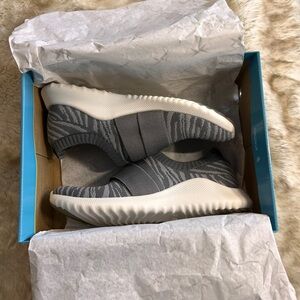 NIB Aetrex Allie Gray Slip-On Sneakers, sz. 9-9.5